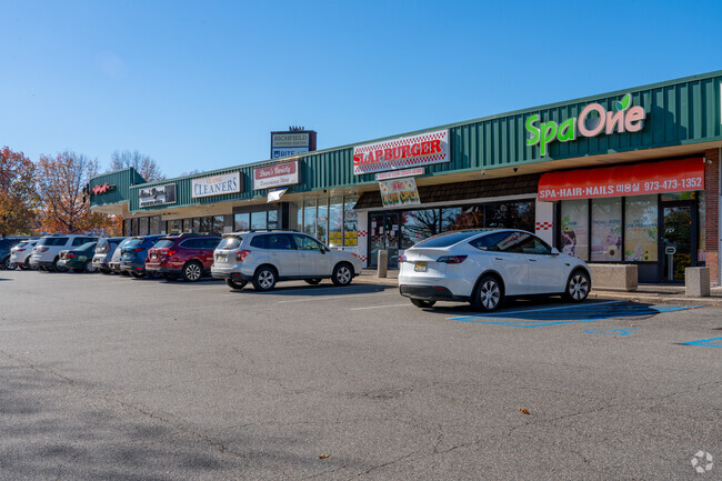 There is no shortage of restaurants to eat in Clifton, especially off the major roadways.