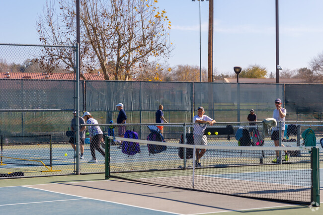 Pickleball courts and other public sports facilities are all around Los Ranchitos.
