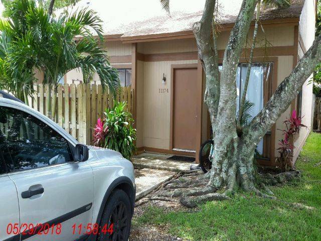11174 NW 36th St, Sunrise, FL 33351 - photo 2