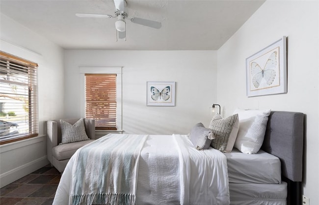 127 N Grand St, Orange, CA 92866 - photo 4