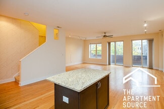 2504 N Willetts Ct Unit 2D, Chicago, IL 60647