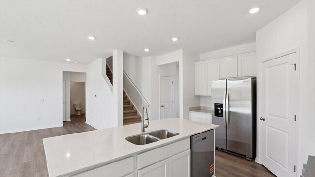 221 Ames Dr, Whiteland, IN 46184 - photo 6