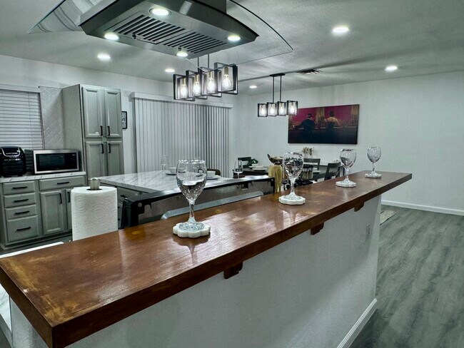 8538 E Chaparral Rd, Scottsdale, AZ 85250 - photo 5