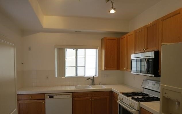 17726 Kinzie St, Northridge, CA 91325 - photo 5