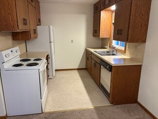 1917 Hartle Ave Unit Hartle, Owatonna, MN 55060