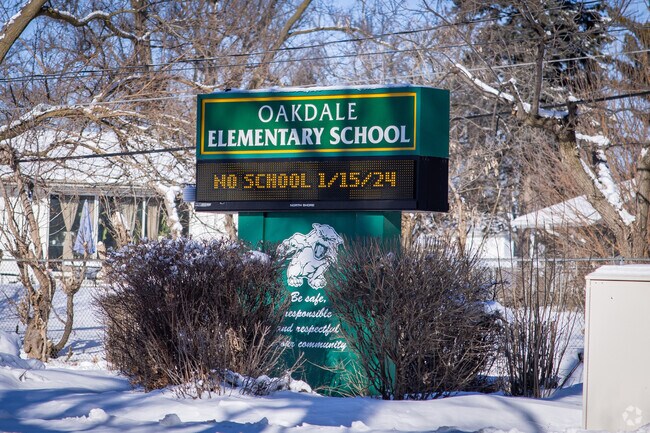 Oakdale Elementary School serves students in grades PK, K-5.