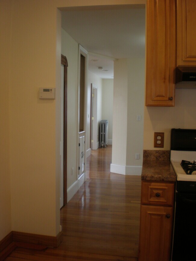 351 Essex St unit 2, Swampscott, MA 01907 - photo 4