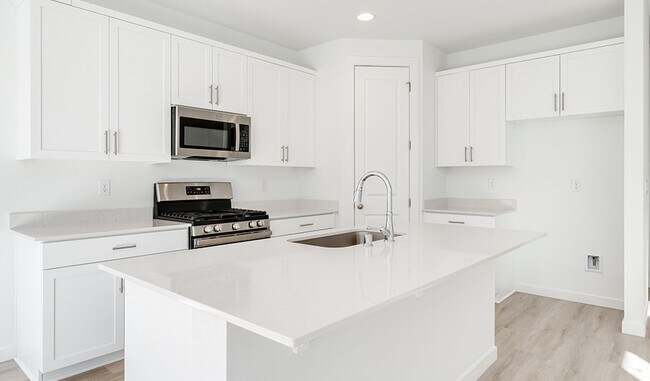 937 NW 178th Way, Ridgefield, WA 98642 - photo 6