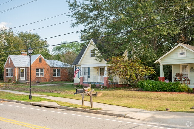Social Circle is home to all types of homes from ranches to bungalows.