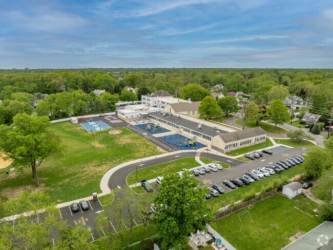 Wolf Hill Elementary School