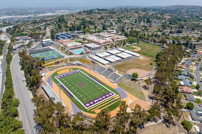 Diamond Bar High School
features a large campus for students to learn and explore.