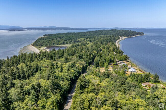 The other side of Hansville has a 101 acre preserve called Foulweather Bluff.