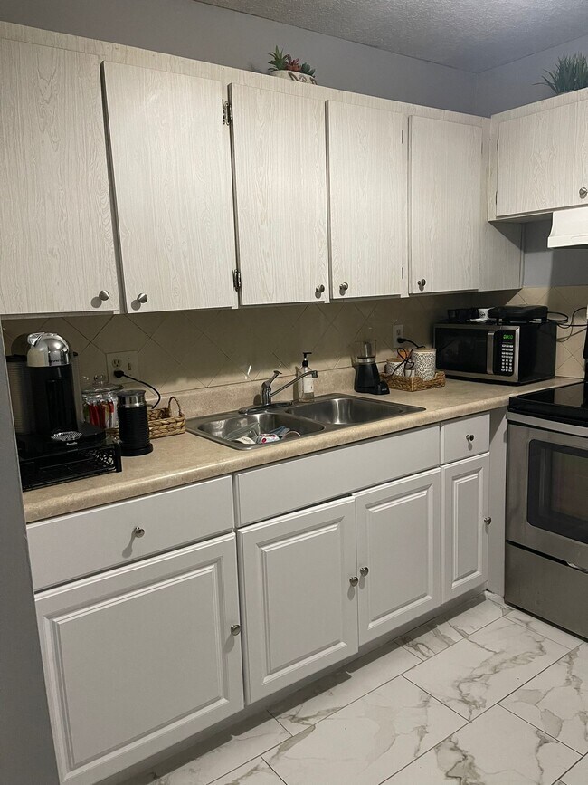 2200 Springdale Blvd unit 3140, Palm Springs, FL 33461 - photo 6