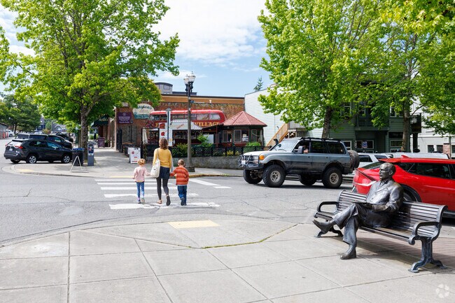 South Hill residents can enjoy many shopping and dining options in Fairhaven.