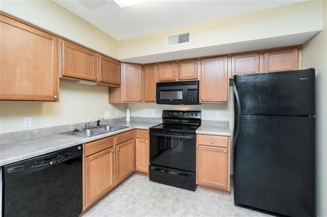 4600 Grand Ave unit C6, Davenport, IA 52807 - photo 6