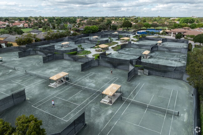 Boca Pointe tennis courts are some of the best maintained in the area.