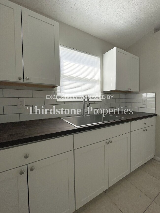 5128 Indian Lakes Ct unit 3, Jacksonville, FL 32210 - photo 6