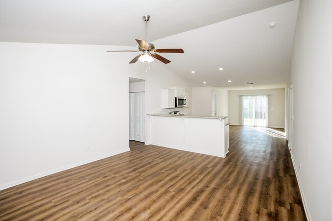 475 Conifer St, Sumter, SC 29154 - photo 4