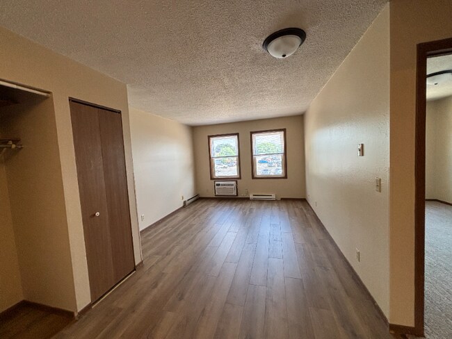 950 49th Ave unit 3, Winona, MN 55987 - photo 2