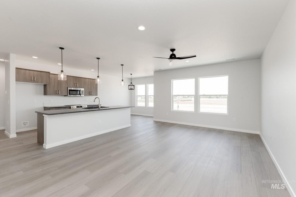 7260 E Marble Springs Dr, Nampa, ID 83687 - photo 1