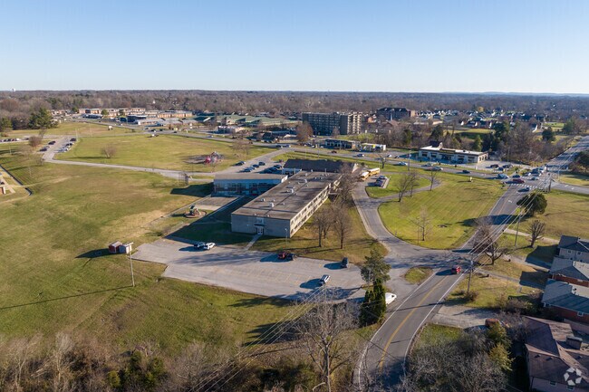Smyrna Elementary School offers a diverse curriculum to the entire community.