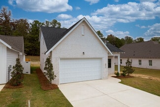 377 Shiloh Creek Dr, Calera, AL 35040