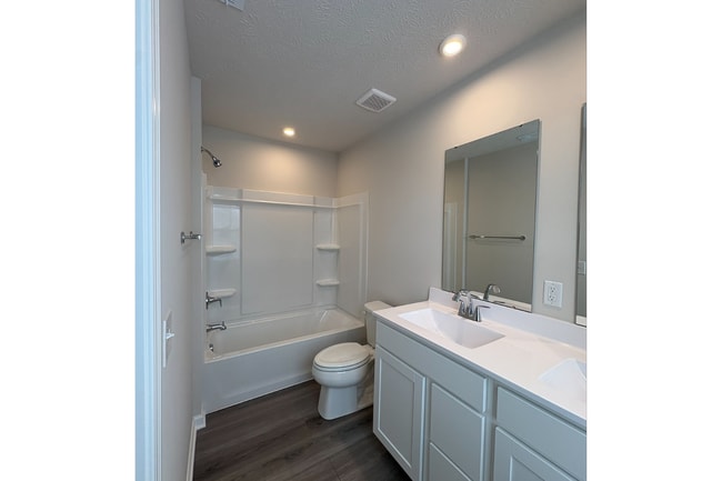 L 5B S Rockridge Dr, Amherst, OH 44001 - photo 5