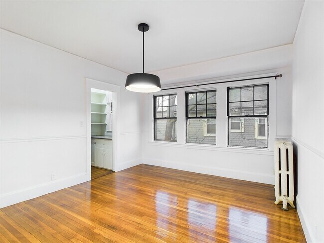 25 Rowe St unit 2, Auburndale, MA 02466 - photo 5