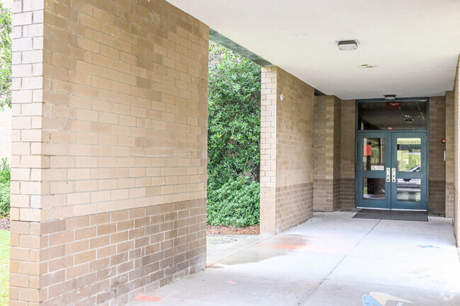 Glenn Hills Middle School covered walkway in Augusta, GA.
