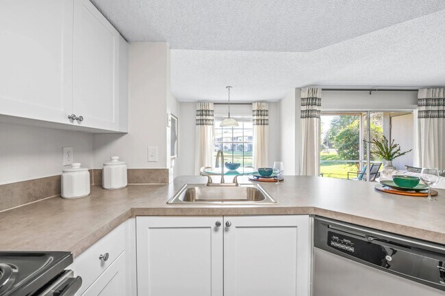 The Coast Residences, Naples, FL 34116 - photo 3