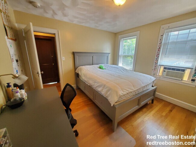 41 Blenford Rd unit 2, Brighton, MA 02135 - photo 5