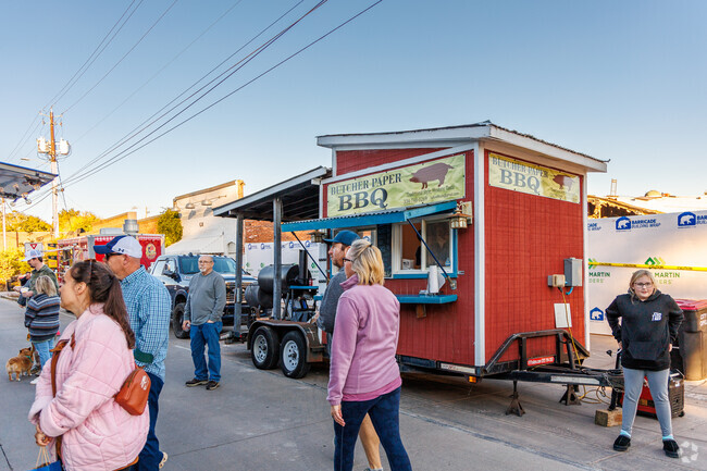 Residents of Pine Hills can travel a short 10-minute drive to Food Truck Friday in Opelika.