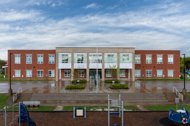 Norton Commons Elementary School is an above average, public school located in Prospect, KY.