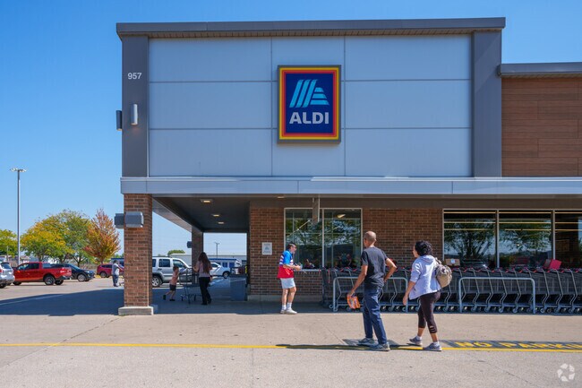 South Oakland residents visit Aldi for groceries and their kitchen essentials.