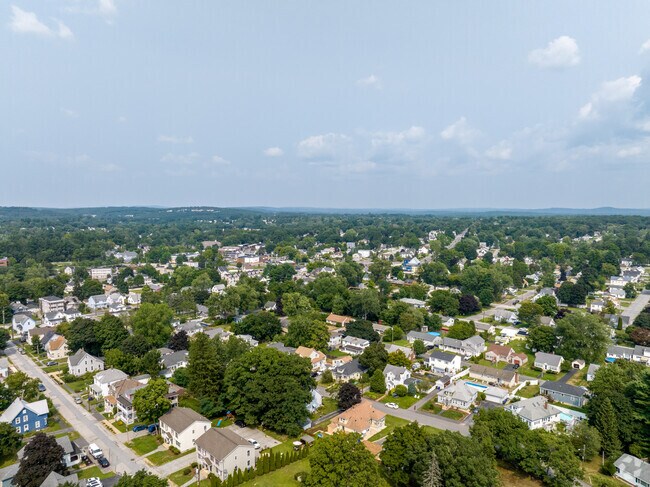 Sommerville is a residential neighborhood located in central Manchester.