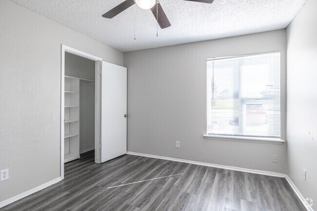 Windsor Gardens, Yukon, OK 73099 - photo 4