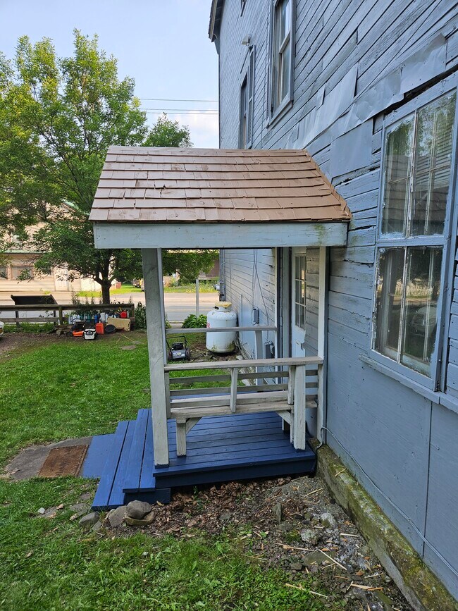 607-615 Main St unit Hobart Haven in Cats, Hobart, NY 13788 - photo 3