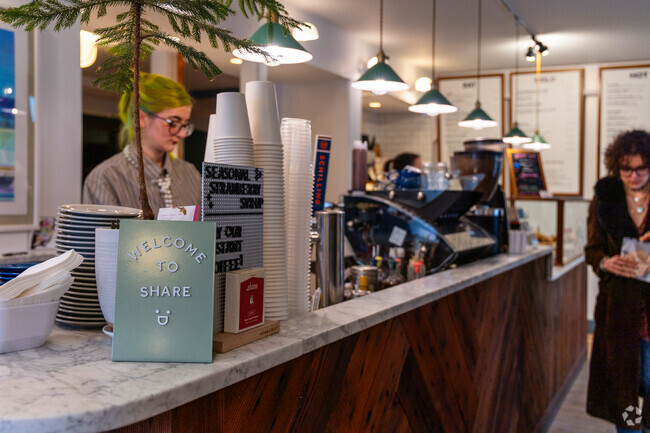 Share Roasters offers Amherst residents extremely delicious coffee and pastries.