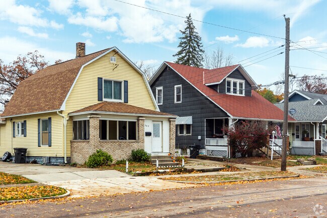There are a number of dutch colonial and bungalow style homes in Bower.