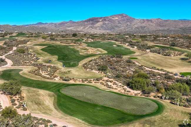 With exclusive amenities & natural beauty, Desert Mountain offers a resort lifestyle.