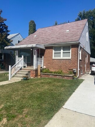 724 W 11 Mile Rd, Berkley, MI 48072