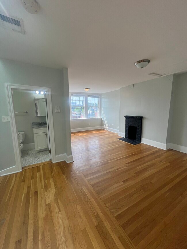 62 W Cedar St unit 4, Boston, MA 02114 - photo 5