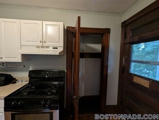 1068 South St Unit 2, Boston, MA 02131