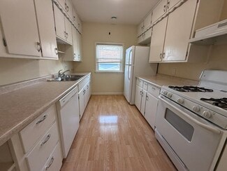 509 Oak St Unit 2, Stoughton, WI 53589