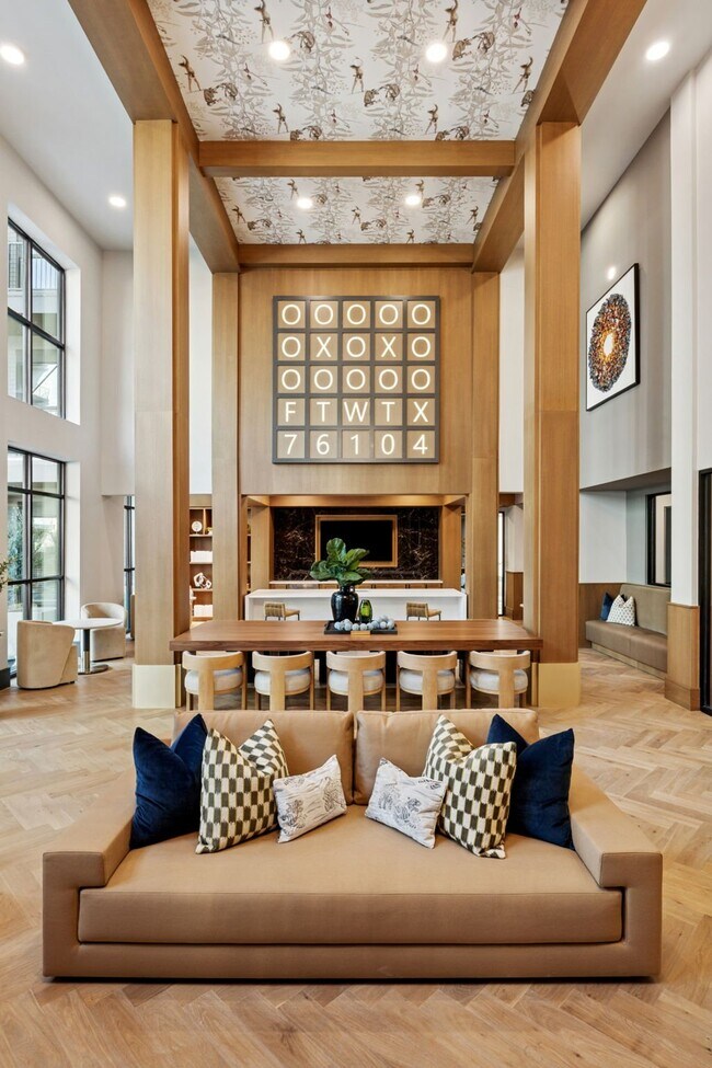 700 W Vickery Blvd, Fort Worth, TX 76104