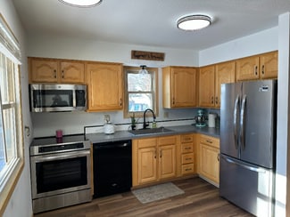 1511 Hyvue St, Adel, IA 50003