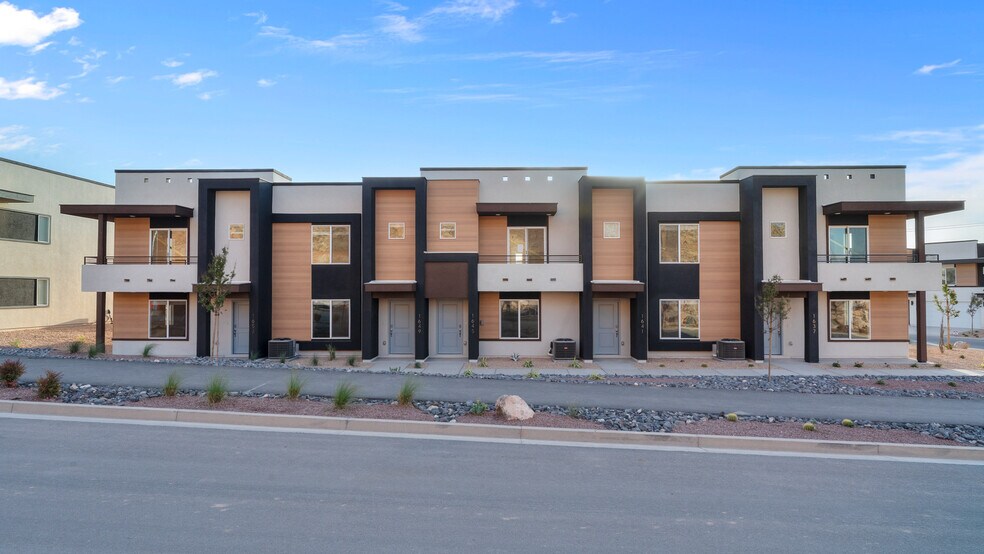 1689 S Wahweap Way unit 2382, Washington, UT 84780 - photo 1