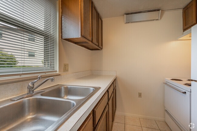 Woodland Pointe, Kent, OH 44240 - photo 2