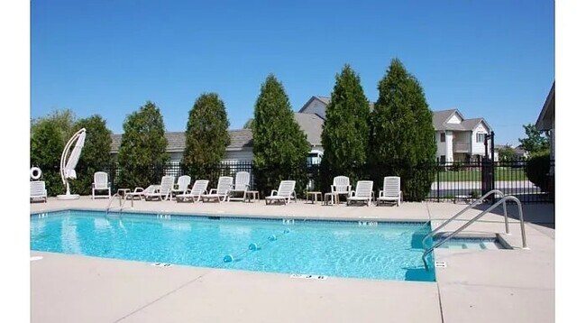 542 Pewaukee Rd unit A, Pewaukee, WI 53072 - photo 7