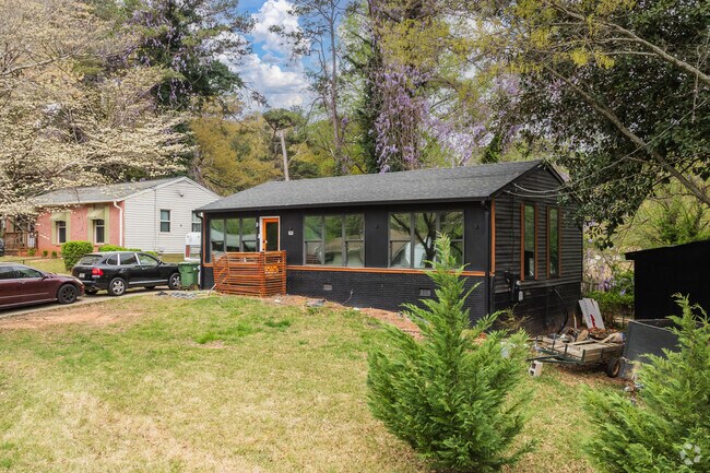 Leila Valley's older homes are often remodeled to eye-catching, trendy styles.